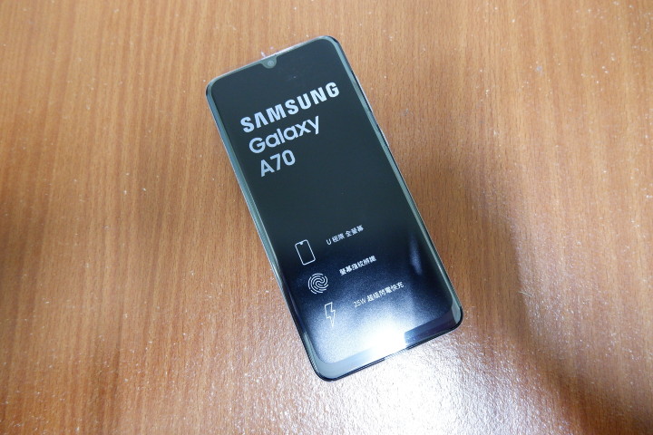 你會想知道的samsung Galaxy A70 效能 拍照 遊戲 都在這裡面 急速領域 傳說對決 王者榮耀 開箱 評價 規格 手機品牌新聞 Eprice 比價王